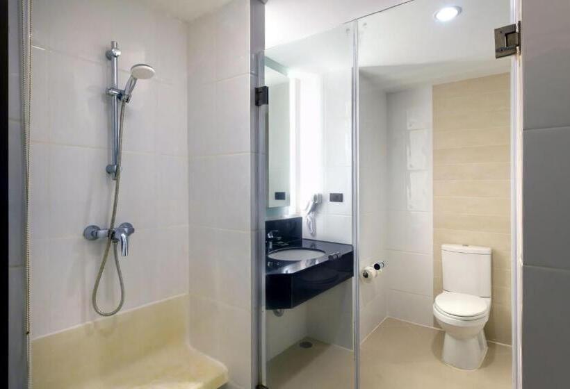 اتاق سوپریور با تخت بزرگ, Novotel Phuket Vintage Park Resort