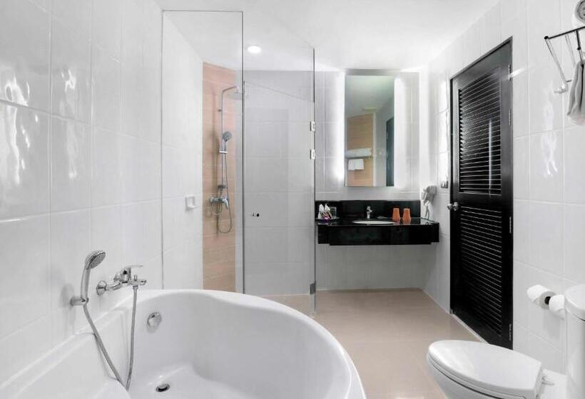 اتاق لوکس, Novotel Phuket Vintage Park Resort