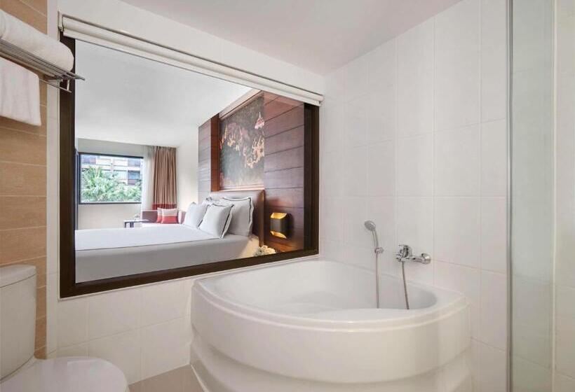 اتاق لوکس با تخت بزرگ, Novotel Phuket Vintage Park Resort