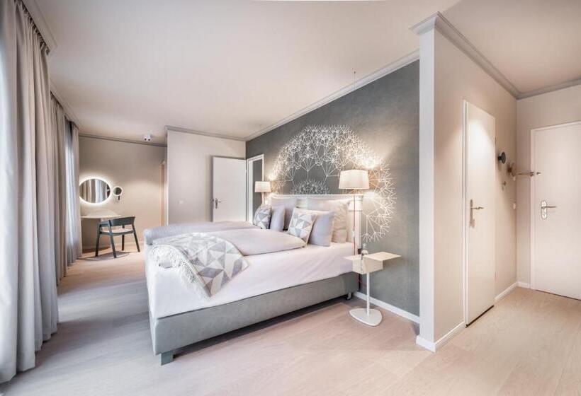سوییت جونیور, Steigenberger Hotel Treudelberg Hamburg