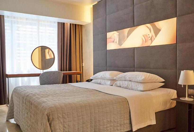 سوییت جونیور, Brasil Suites Boutique