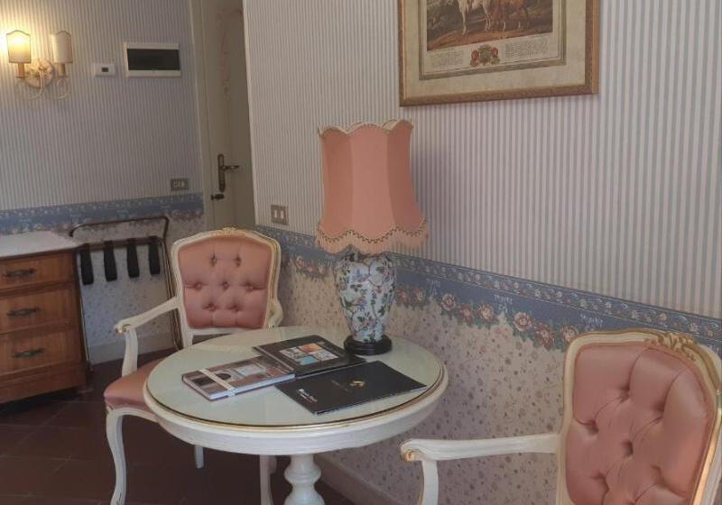 اتاق کلاسیک سه تخته, Duchessa Isabella  & Spa
