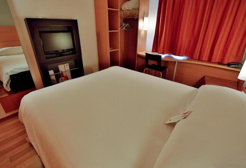 Quarto standard, Ibis Fes