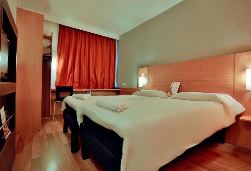 Chambre Standard, Ibis Fes