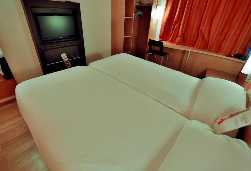 Quarto standard, Ibis Fes