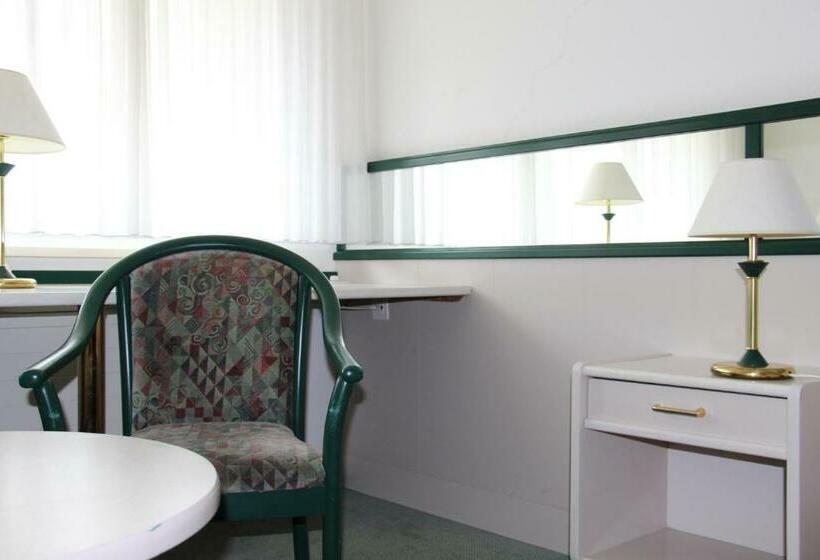 Standard Single Room, Postillon