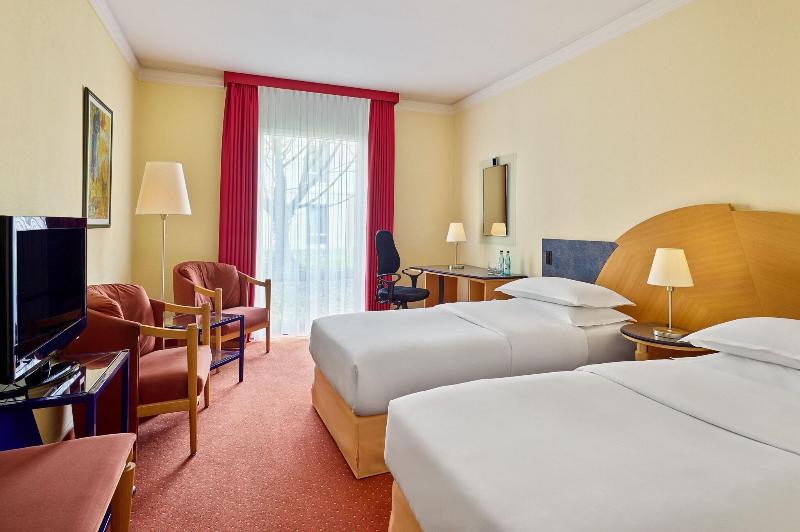 اتاق سوپریور با تخت بزرگ, Sheraton Offenbach
