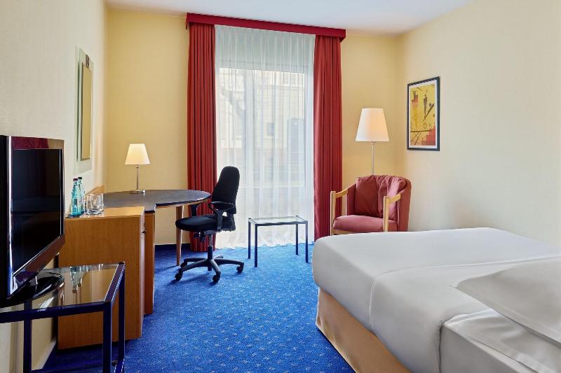 اتاق سوپریور با تخت بزرگ, Sheraton Offenbach