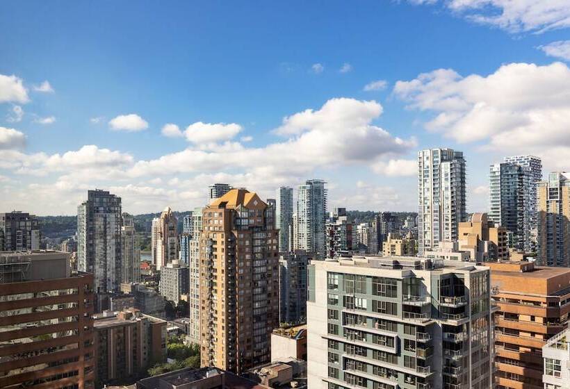 سوئیت 2 خوابه, Sheraton Vancouver Wall Centre