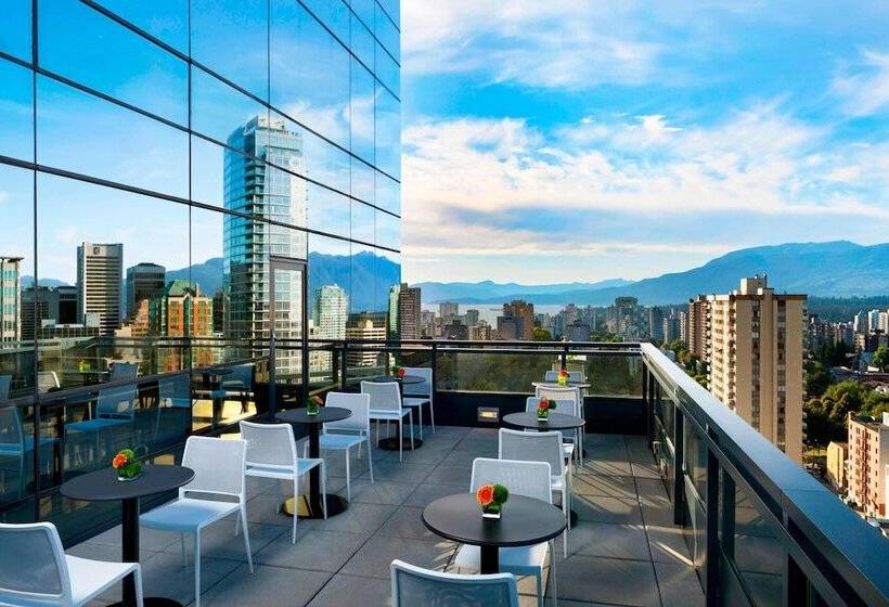 سوییت جونیور, Sheraton Vancouver Wall Centre