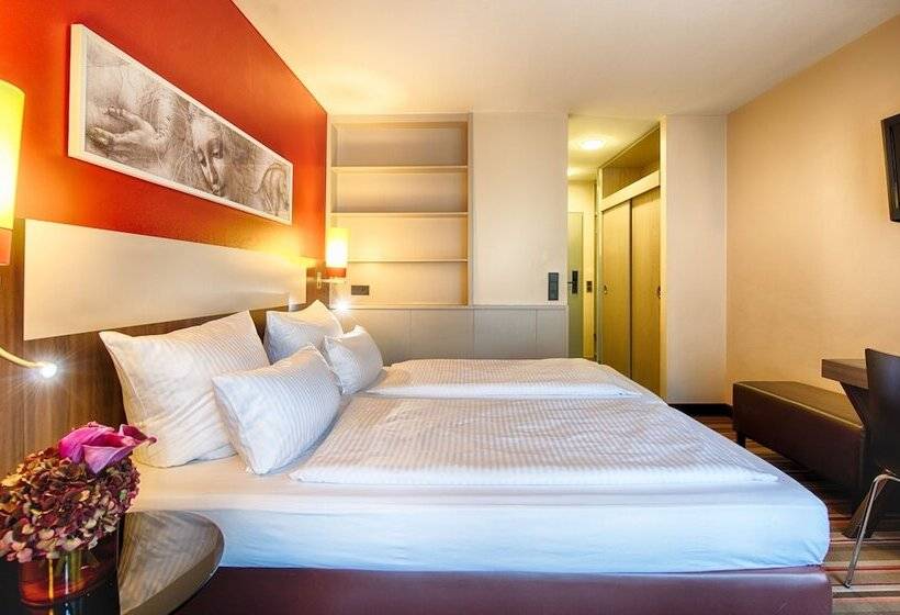 Quarto superior, Leonardo  Munich City West