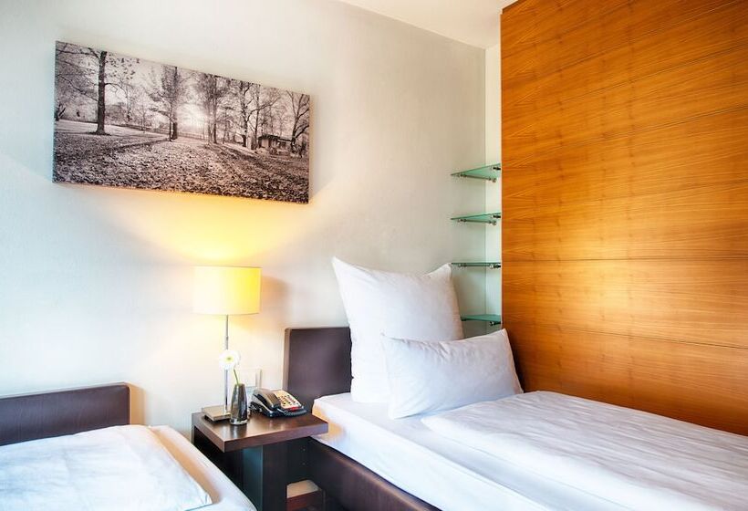 Quarto superior, Leonardo  Munich City West