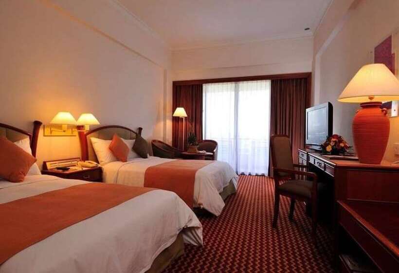 اتاق لوکس با چشم‌انداز, Parkcity Everly Hotel Miri