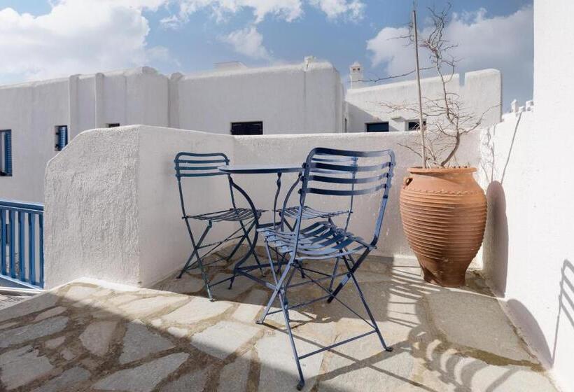 استودیوی سوپریور, Andromeda Residence