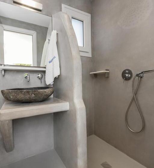 استودیوی استاندارد, Andromeda Residence