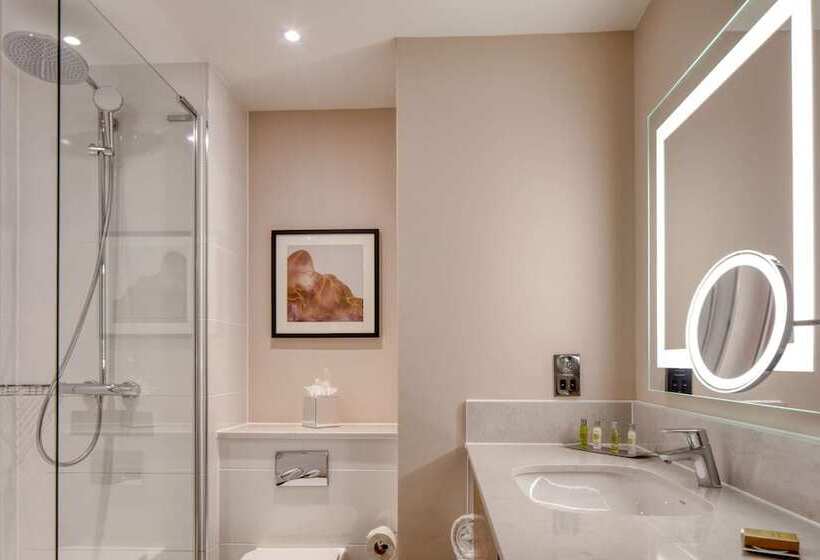 اتاق لوکس, Doubletree By Hilton Dartford Bridge