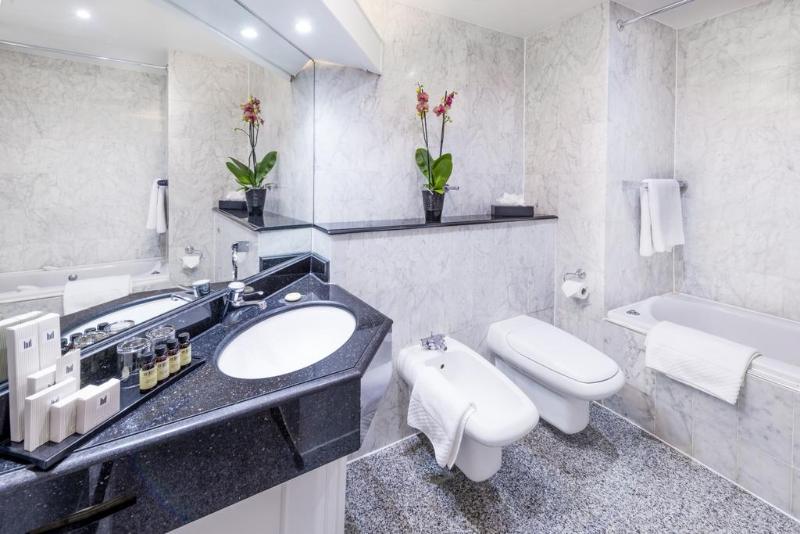 اتاق خانوادگی, Doubletree By Hilton Dartford Bridge