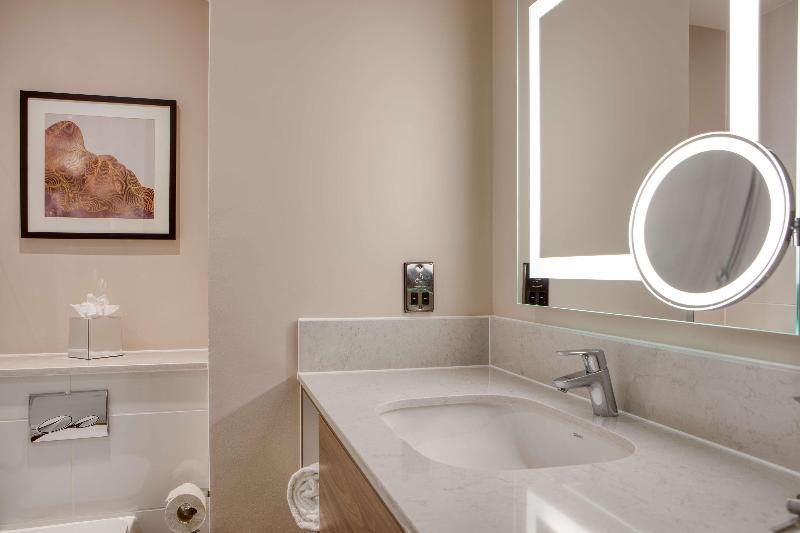 اتاق لوکس, Doubletree By Hilton Dartford Bridge