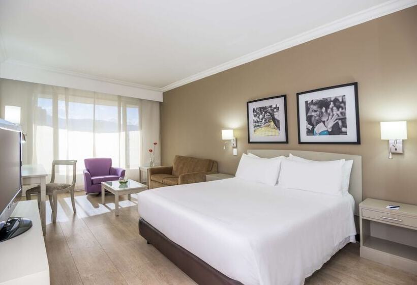 Chambre Standard, Nh Cali Royal