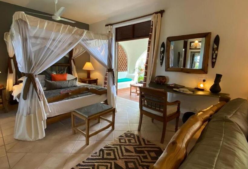 سوییت اجرایی, Pinewood Beach Resort And Spa
