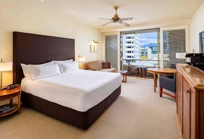 اتاق سوپریور با چشم‌انداز شهر, Pullman Reef Hotel Casino
