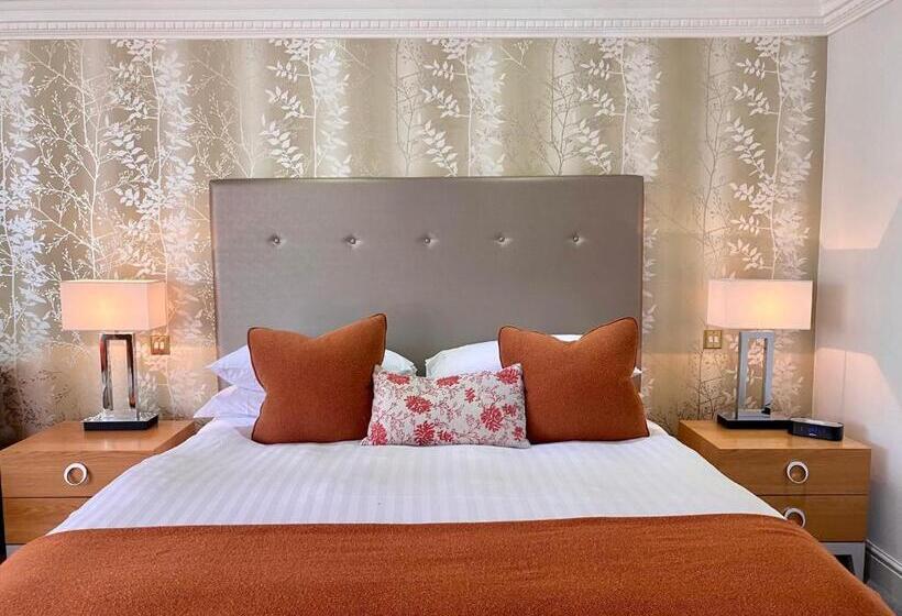 سوییت جونیور, Rowhill Grange Hotel & Utopia Spa