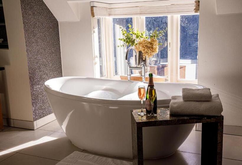 سوئیت مستر, Rowhill Grange Hotel & Utopia Spa