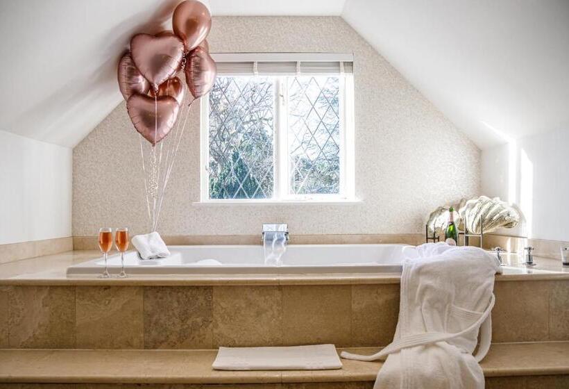 سوئیت مستر, Rowhill Grange Hotel & Utopia Spa