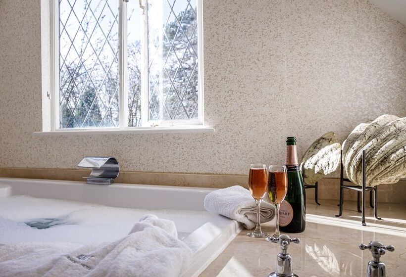 سوئیت مستر, Rowhill Grange Hotel & Utopia Spa