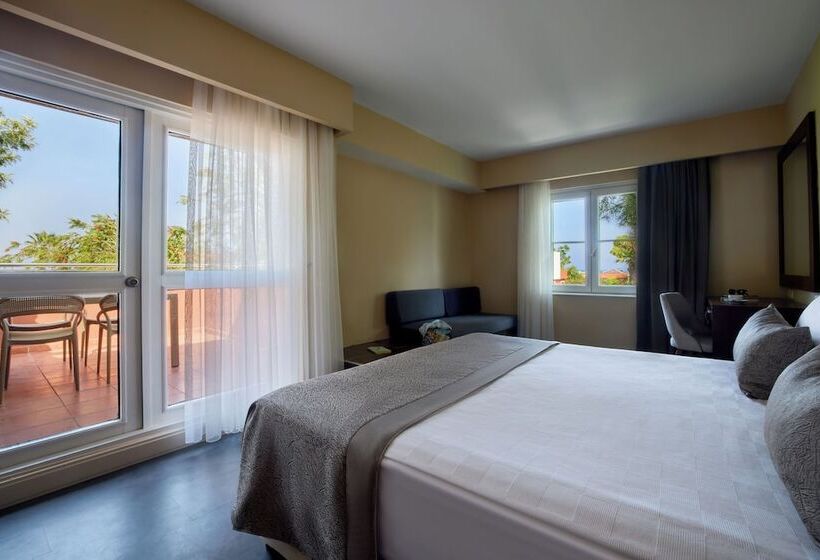 سوئیت جونیور رویال, Movenpick Resort Antalya Tekirova