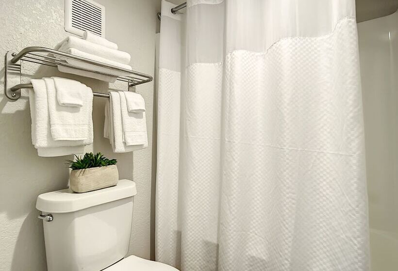 استودیوی استاندارد, Stayable Kissimmee West