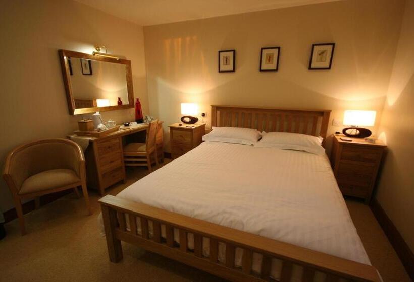 اتاق کلاسیک, Three Horseshoes Country Inn