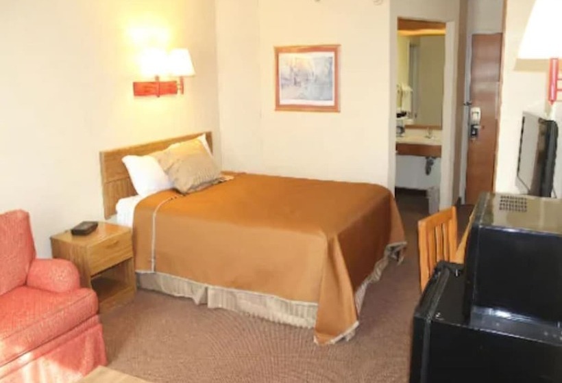 اتاق استاندارد با تخت دوبل برای معلولان, Travelodge By Wyndham Perry Ga