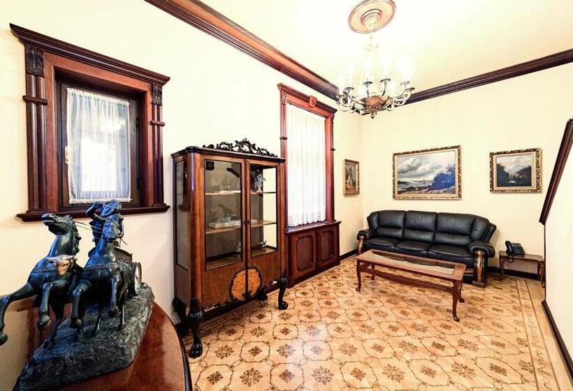 اتاق دوبلکس, Vila Anna