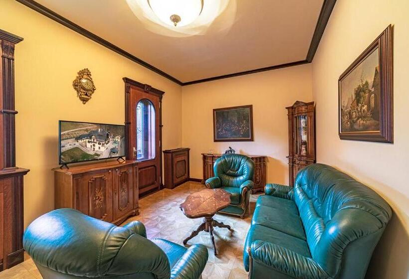 آپارتمان 1 خوابه با بالکن, Vila Anna