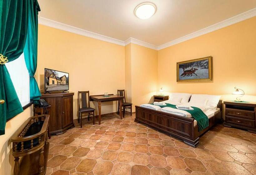 اتاق لوکس, Vila Anna