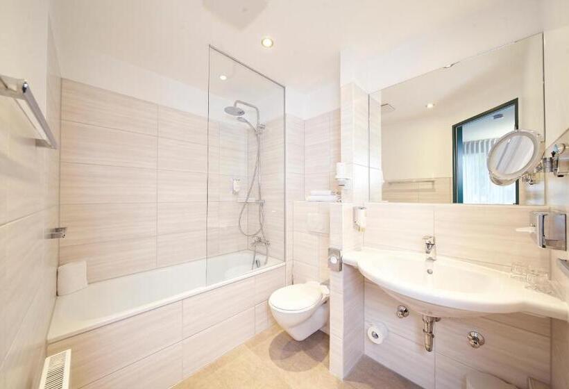 Люкс, Balance Hotel Leipzig Alte Messe