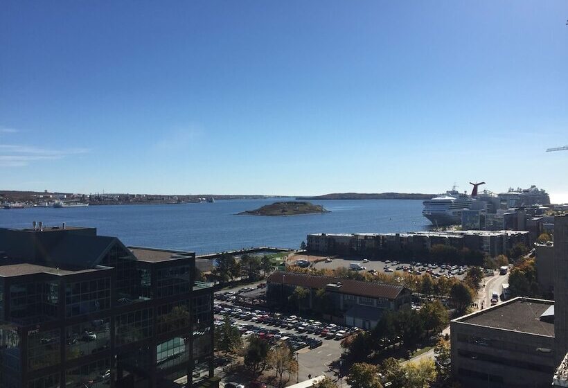 Suite con Vistas, Doubletree By Hilton The Hollis Halifax Nova Scotia