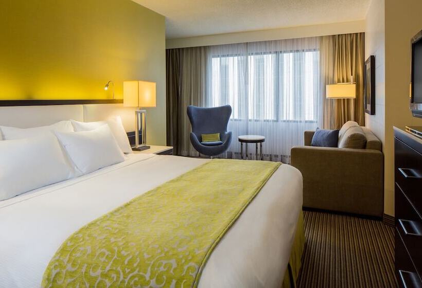 Suite Adaptada para personas con movilidad reducida, Doubletree By Hilton The Hollis Halifax Nova Scotia