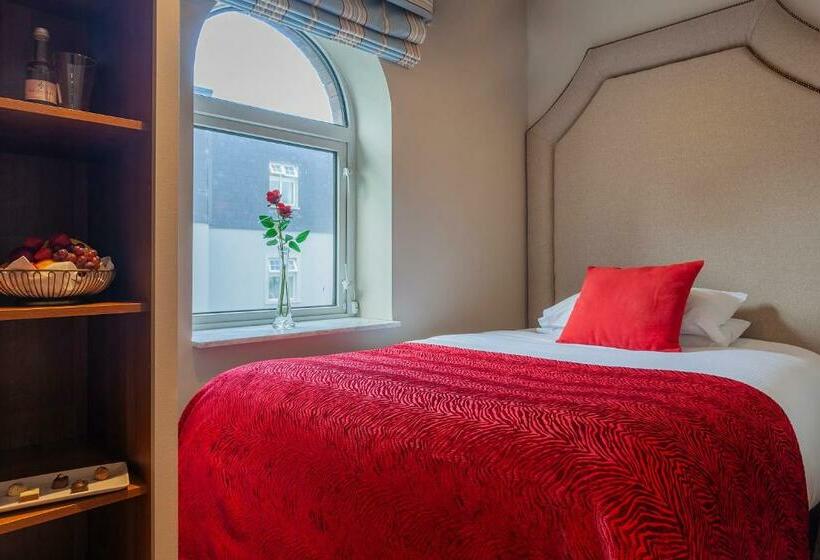 اتاق عادی یک تخته, Killarney Randles