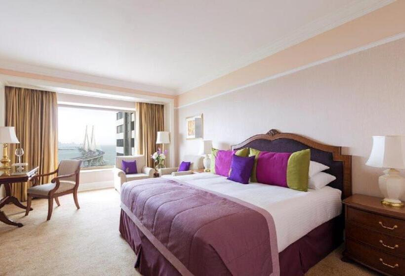 스탠다드 룸 킹사이즈 침대, Taj Lands End