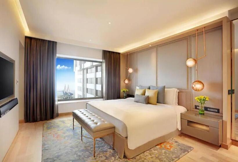 스탠다드 룸 킹사이즈 침대, Taj Lands End