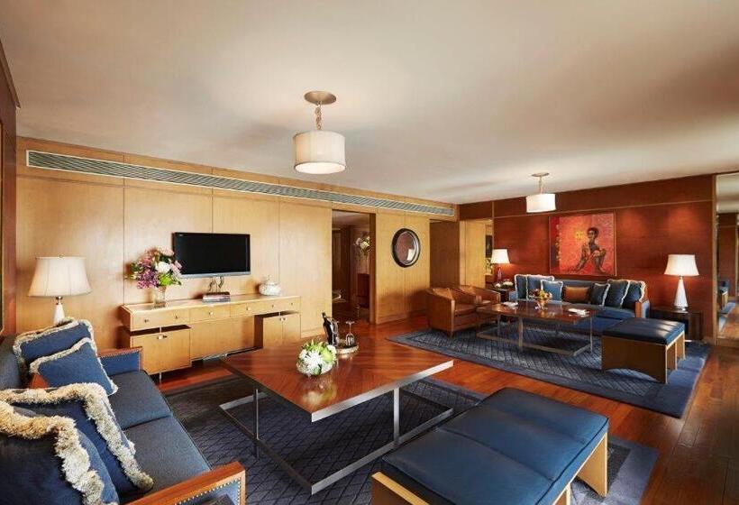 프레지덴셜 스위트, Taj Lands End