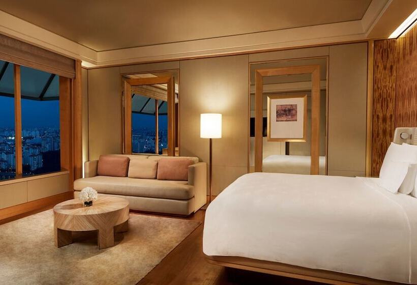 Deluxe Room with Views, The Ritzcarlton, Millenia Singapore