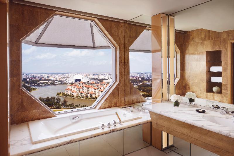 اتاق کلاب, The Ritzcarlton, Millenia Singapore