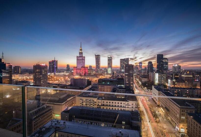 1 Bedroom Penthouse Apartment, Warszawa