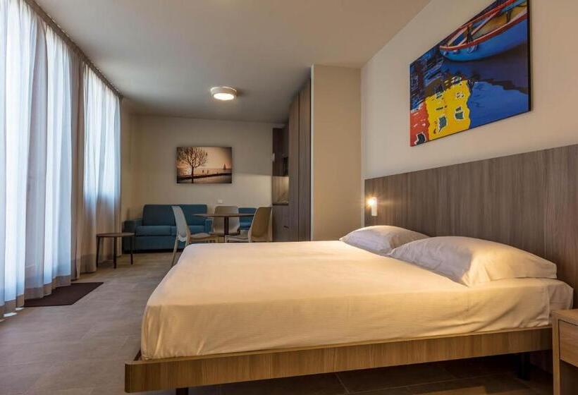 اتاق استاندارد اینتریور, Le Torri Del Garda Familyspa Resort
