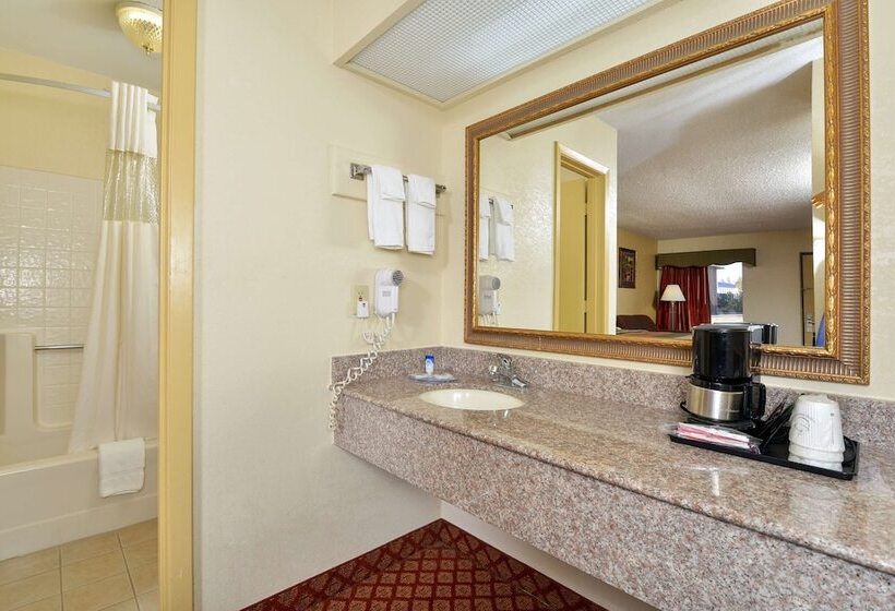 غرفه قياسيه سريرين مزدوجين, Americas Best Value Inn Brookhaven