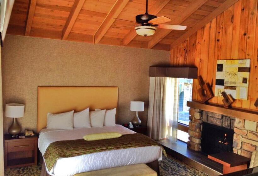 سوئیت با تخت بزرگ, Best Western The Inn & Suites Pacific Grove