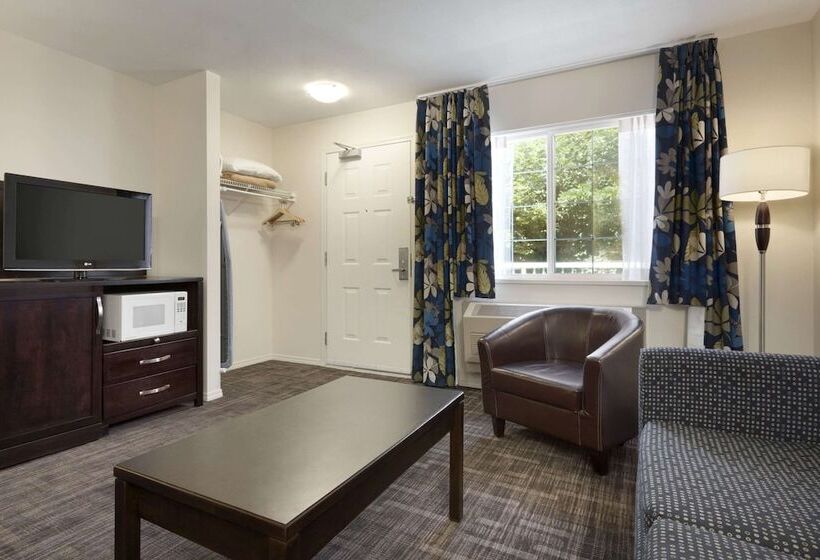 سوییت, Days Inn By Wyndham Kelowna